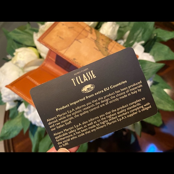 🔥T’Classe Designer Wallet - Picture 3 of 3